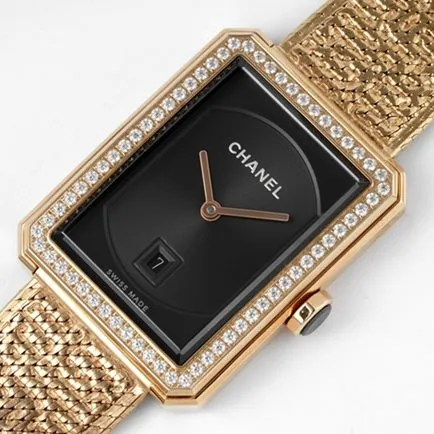 top-tier replicaChanel women's black dial gold steel braceletBOY FRIEND series quartz watch side view