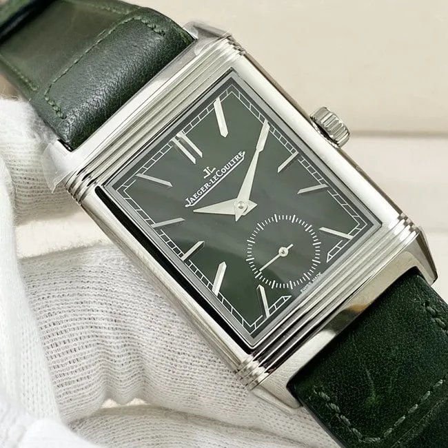 Jaeger-LeCoultretop-tier watch men's green dialgreen dial flip series manual winding leather strap watch side view