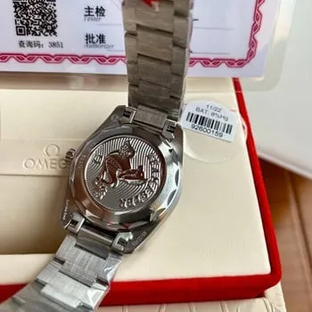 Omega steel bracelet removal guide with
