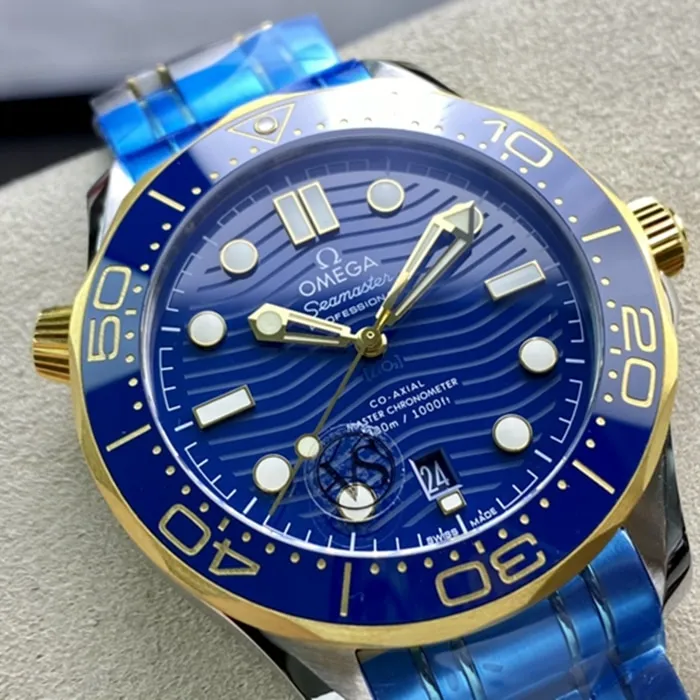 top-tier watch Omega men's blue dialSeamaster series 300m steel bracelet watch clasp picture