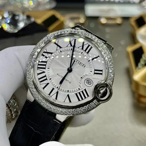 top-tier watch Cartier men's white dial black belt blue balloon 42mm automatic movementleather strap watch front view