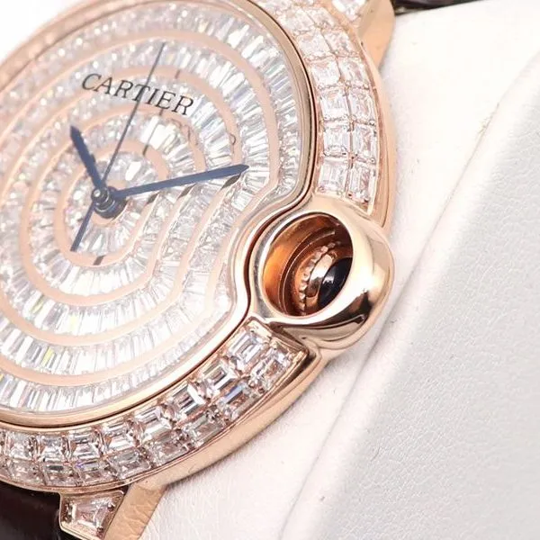 Cartier Watch Cartier Blue Balloon Square Diamond Full Star Watch Side View