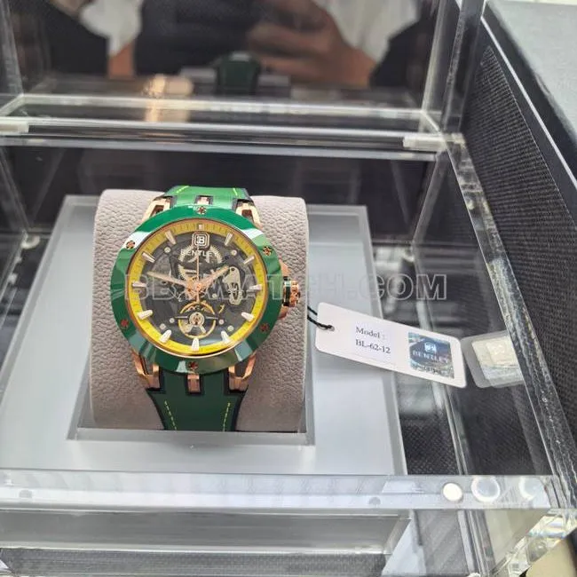 watch Bentley BL-62 peak green rubber braceletfront live photo