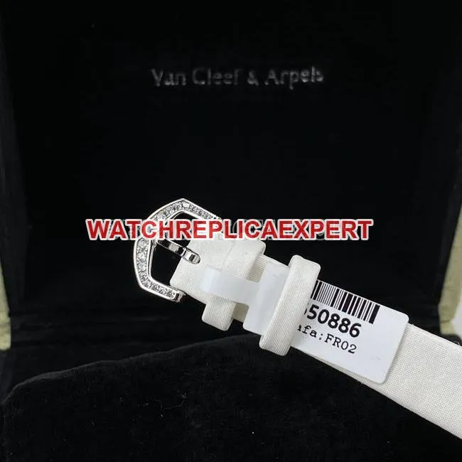 watch VCA factory Graf sapphire crystaldiamond33mmquartz movementside live photo