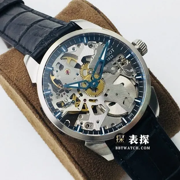 LG Tianjiang hollow Tissot watch silver gray hollow plate leather strap model T070.405.16.411.00clasplive photos