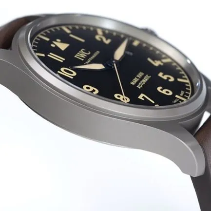V7 Factory Top collectible watches For Men Black Plate Brown Strap Mark Series Mechanical Belt Watches Side View