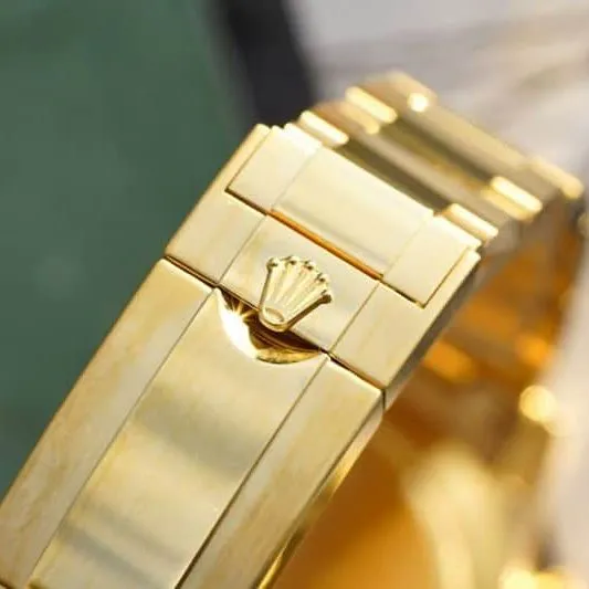 Rolexreplica watch Cosmograph Daytona all gold series watch clasp picture