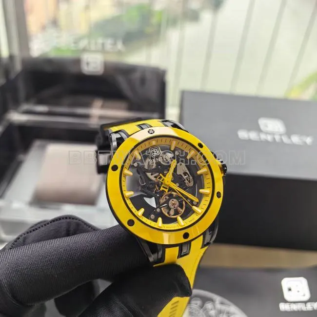 top-tier watch Bentley BL-62 peak yellow rubber braceletside live photo