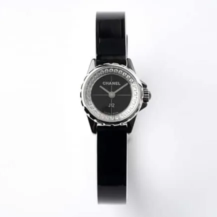 top-tier replicaChanel women's black dial black belt new J12 series quartzleather strap watch side view