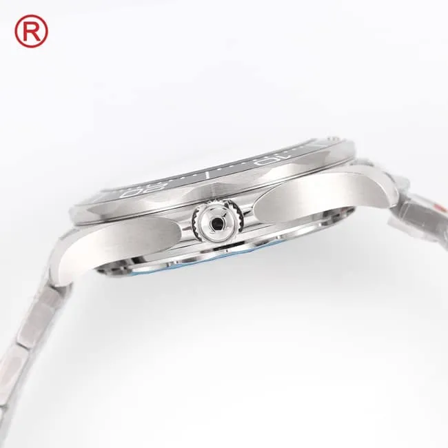 Omegatop-tier men's white dialsteel braceletSeamaster 300m series mechanical watch clasp picture