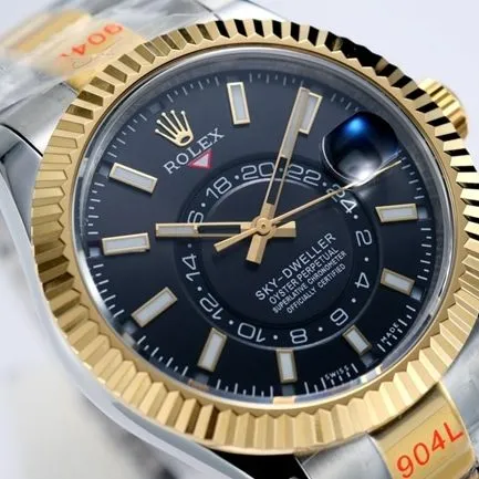 Top-tier Rolex men's black dial gold belt Navigator series automatic movement watch front view