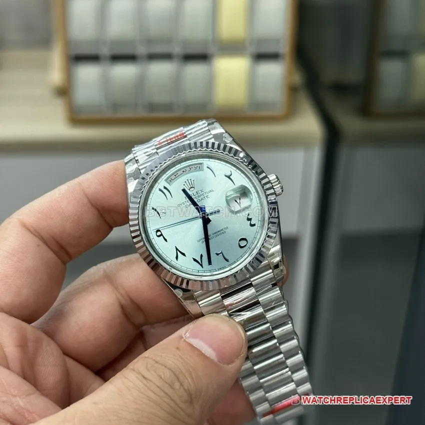 GM FactoryRolexDay-Date type top-tier ice blue dial Middle East time scale side live photo