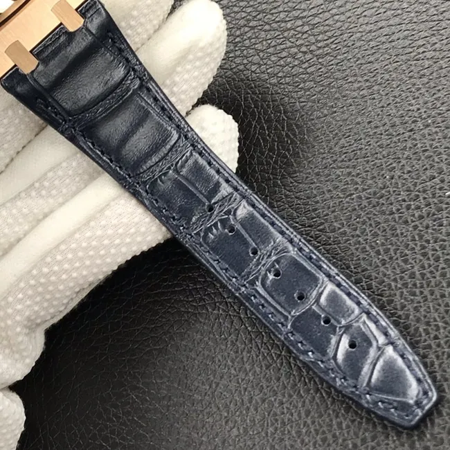 OM Factorytop-tier watch Audemars Piguet Royal Oak men's blue dial26331chronograph series automatic movementleather strap watch side view