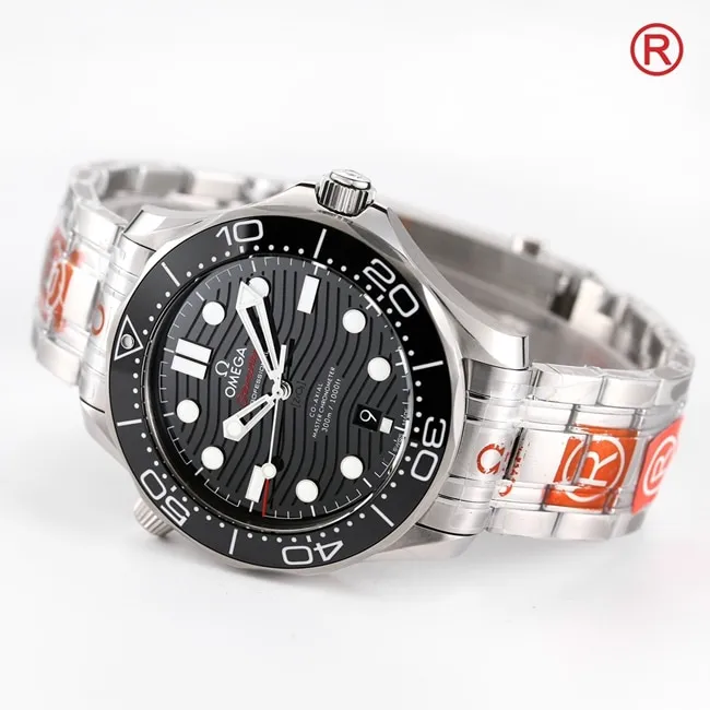 Top Omega Men's Black Plate Steel Strap Seamaster 300 Meter Series Automatic Mechanical Watch Buckle Figure