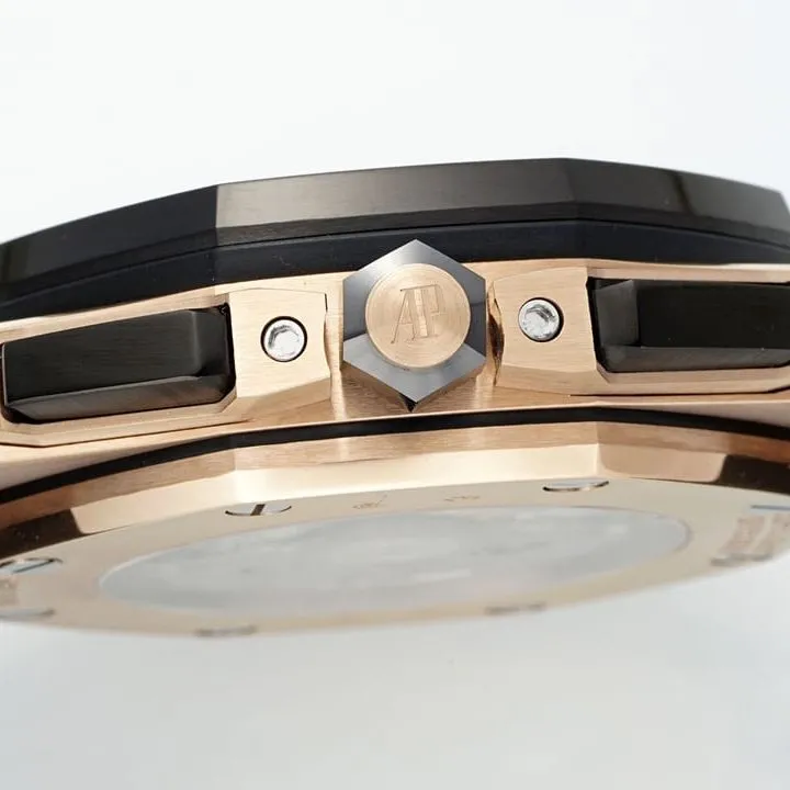 APF Offshore Audemars Piguet1:1replica watch black dialrose gold rubber model 26420RO.OO.A002CA.01 side view
