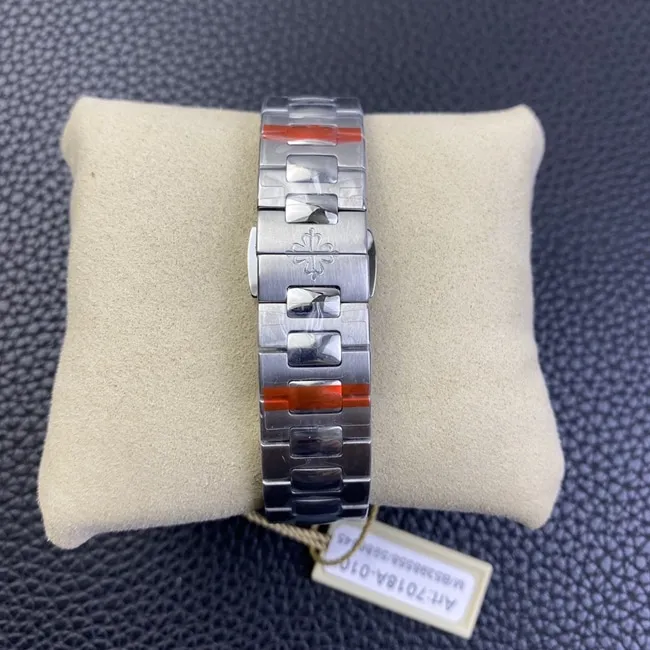 PF factory top-tier replicaPatek Philippe7018 sports elegant series women's Nautilus watch movement picture