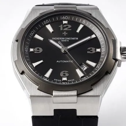 8F factory Vacheron Constantintop-tier watch Overseas series men's black dialsteel braceletautomatic movement watch side view