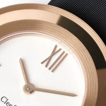 top-tier Van Cleef & Arpels women's white dial black belt Charms Gold series quartz watch side view