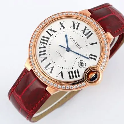 V6 factory top-tier watch Cartier men's white dial red band blue balloon series automatic movementleather strap watch side view