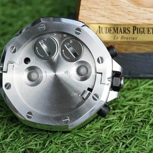 Audemars Piguet desk clock replicaRoyal Oak offshore 26470 desk clock ornament alarm clock front view