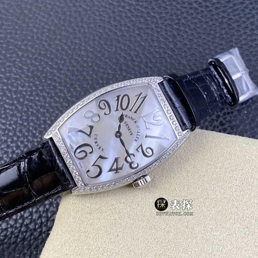Women's Frank Muller watch white mother-of-pearl plate leather strap model 1752 QZD side view