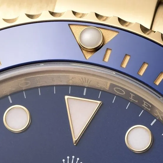 C factory SubmarinerRolex1:1replica watch deep blue dial18kyellow goldsteel bracelet model m126618lb-0002front live photo