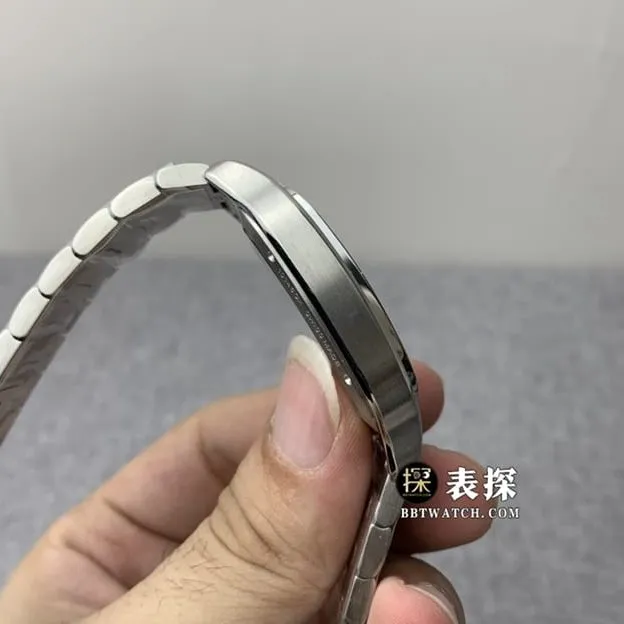 TW factory Cartier Santos watch men's hollow steel bracelet model pictures and prices front live photo