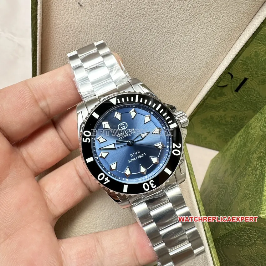 Gucci 1:1super clone2024 new blue dialsteel bracelet model YA136362side live photo