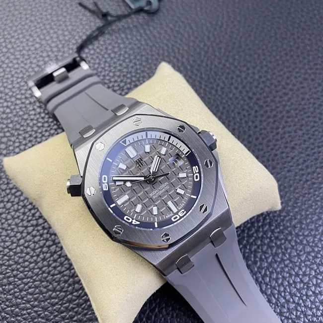 BF factory top-tier replicaAudemars Piguethigh-quality men's black dialrubber strap new automatic movement watch side view