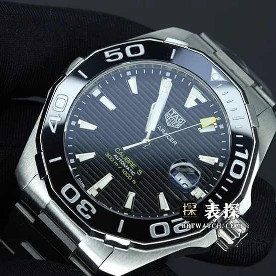 TAG Heuer Aquaracer top-tier watch men's black dialsteel bracelet pictures and prices caseback live photo