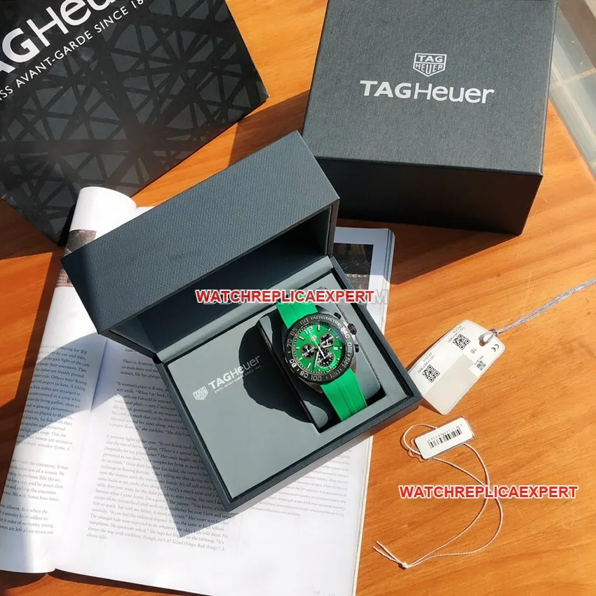 Tag Heuer F1top-tier replicagreen dialchronographCAZ101AP.FT8056side live photo
