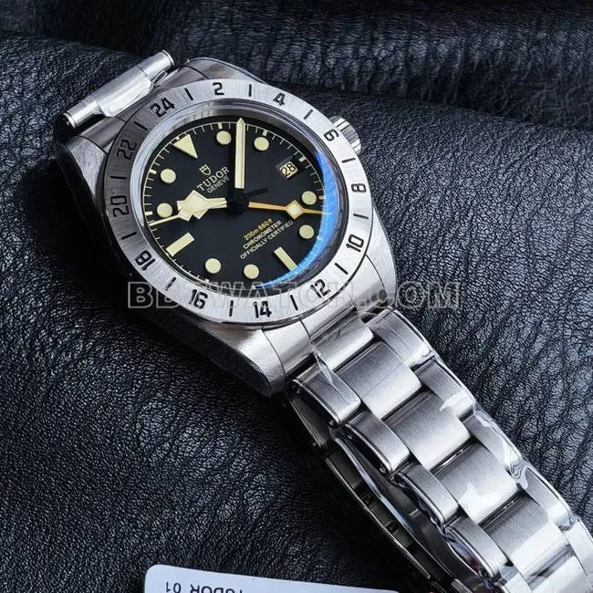 3CF factory 1:1replica watch Biwan Tudorblack dial steel braceletfront live photo