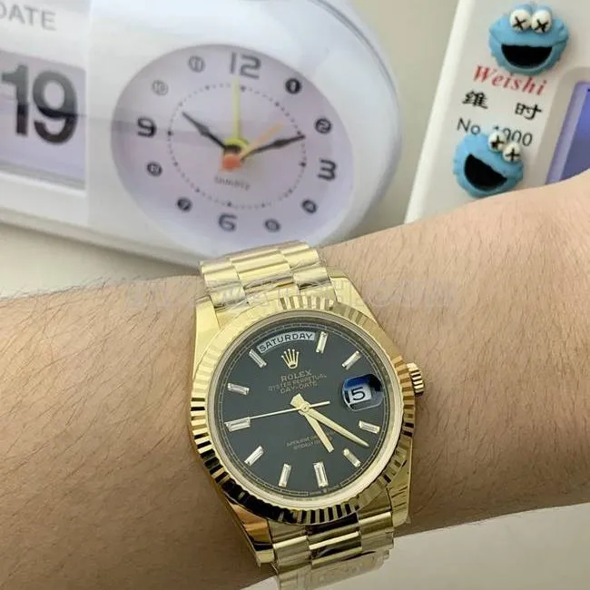 collectible watch Rolexblack dialPPM factory Day-Date mechanical yellow goldfront live photo