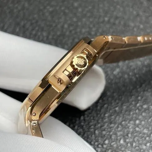 3K Factorytop-tier watch Patek Philippe women's white dialsteel braceletNautilus series automatic movement watch clasp picture
