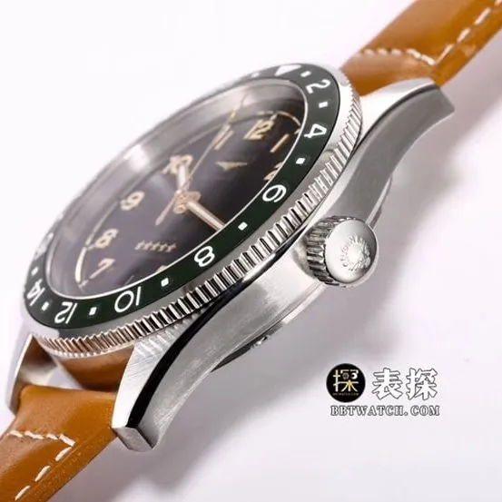 Sports Longines1:1replica watch men's carbon black leather strap model L3.812.4.63.2caseback live photo