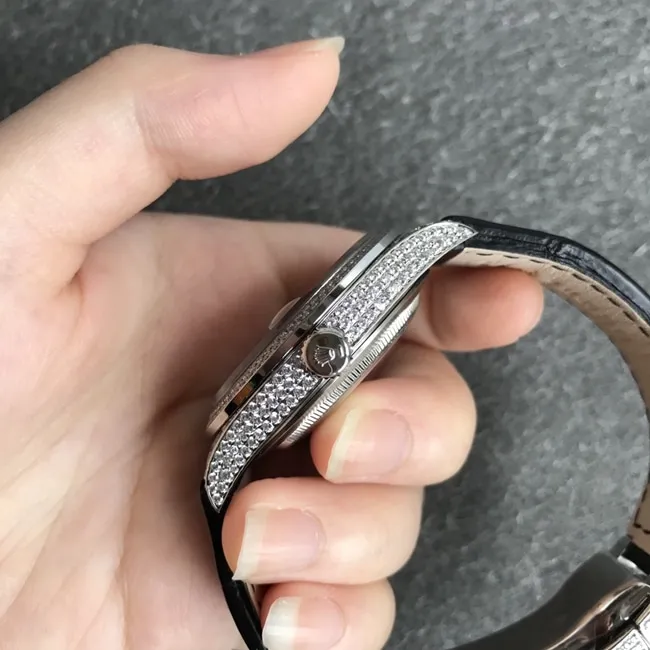 top-tier watch Rolex men's gray plate black belt log series baby's breath automatic movement crocodile leather strap watch side view