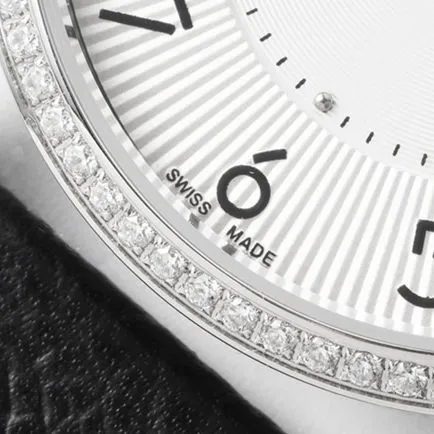 top-tier Hermès women's white dial black belt quartz watch clasp picture