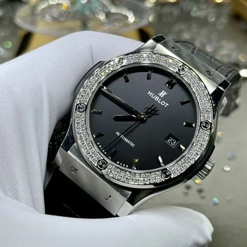 top-tier watch Hublot men's black dial black belt fully automatic movementleather strap watch movement picture