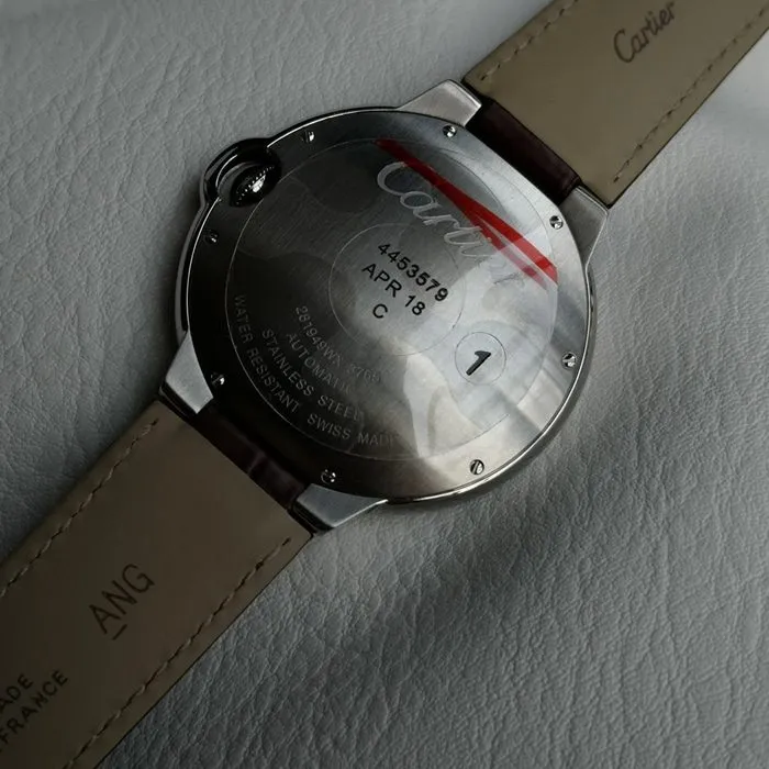 top-tier watch Cartier men's white dial blue balloon series leather strap watch clasp picture