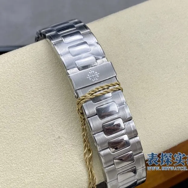 top-tier replicaPPF innovative and avant-garde spirit joins hands with Patek Philippeblack dial5980 series watch side