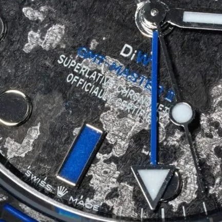 Big factory high-quality replicaVS new product RolexGMT-Master unique carbon fiber pattern watch side view