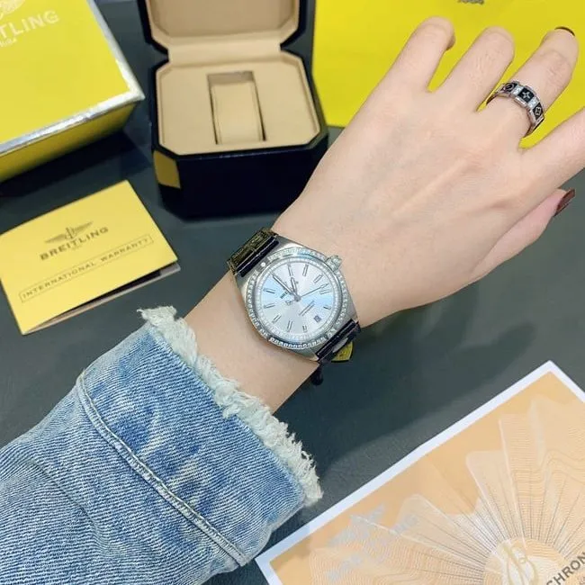 Breitlingtop-tier watch Nanhai capsule series fully automatic movementleather strap women's white dial black belt clasp picture