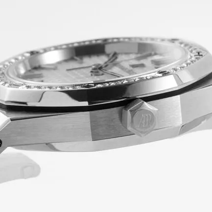 8F factory Audemars Piguettop-tierhigh-quality watch women's white dial 34 mm automatic movement Royal Oaksteel bracelet watch detail shots