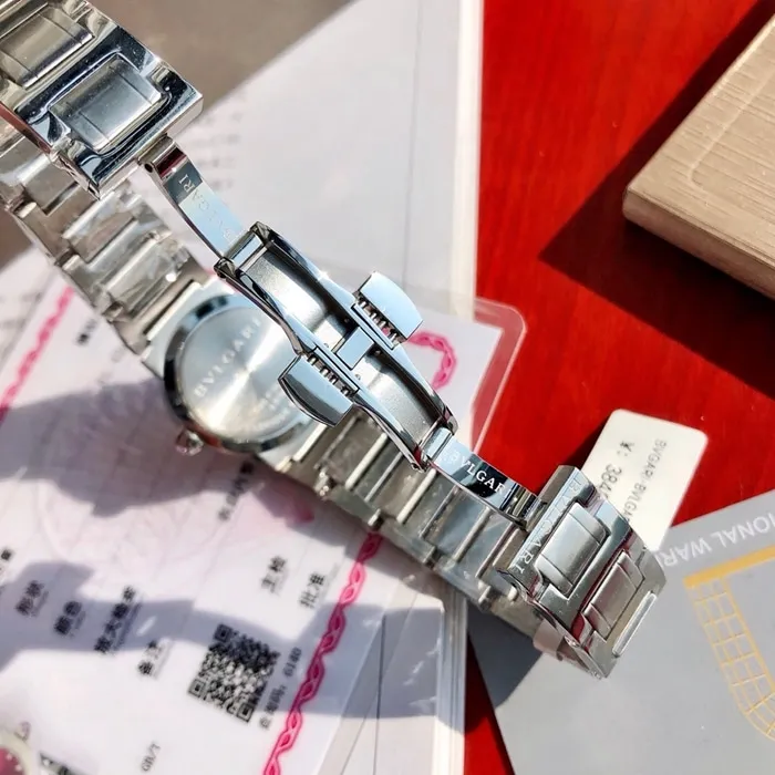 top-tier watch Bvlgari women's red plate steel braceletquartz watch front view