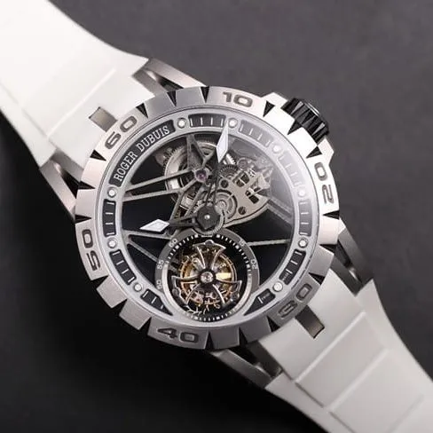 Guangzhou collectible watches Factory