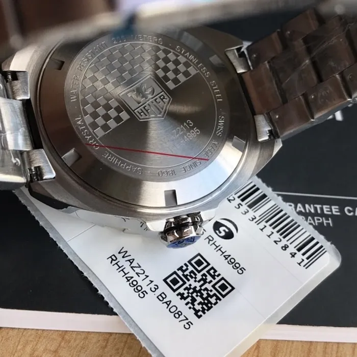 top-tier watch TAG Heuer men's black dialsteel braceletF1 series mechanical watch front view