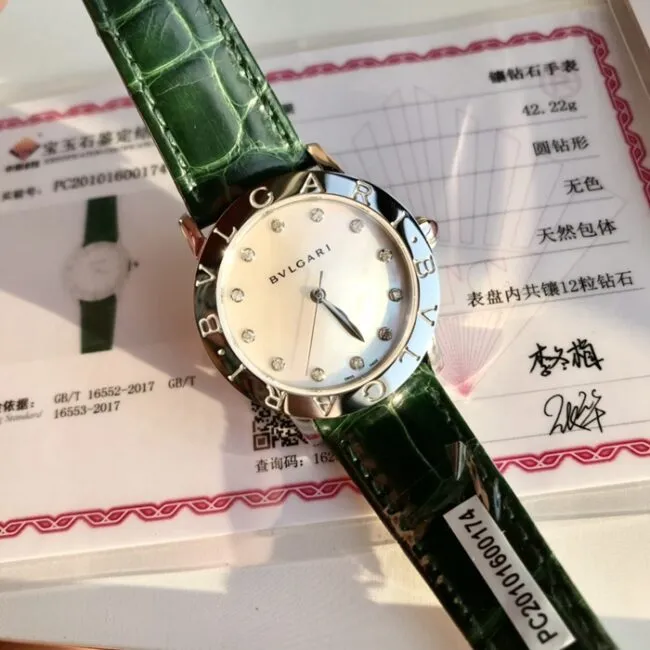 top-tier watch Bvlgari women's white dial green strap elegant fashion leather strap watch clasp picture