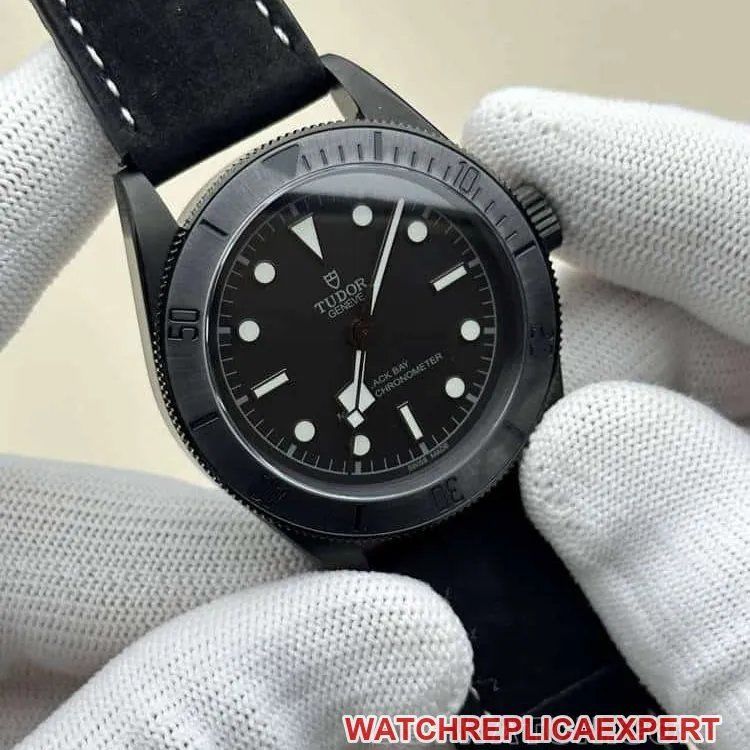 GRTudor Biwan top-tier 1:1super cloneblack dialleather strap model M79210caseback live photo
