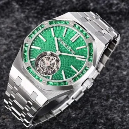 Dachang high-quality replicaR8 factory 2022 Audemars Piguetgreen dialRoyal Oak self-winding tourbillon watch detail shots