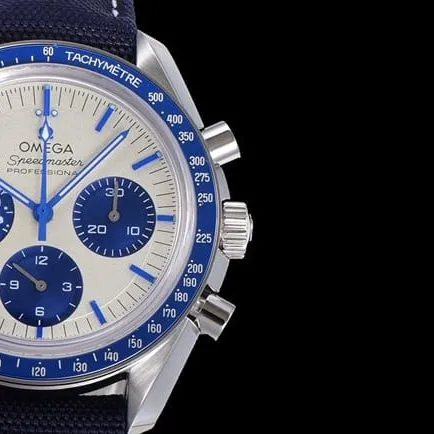top-tier watch Omega men's white dial nylon strap Snoopy series watch side view